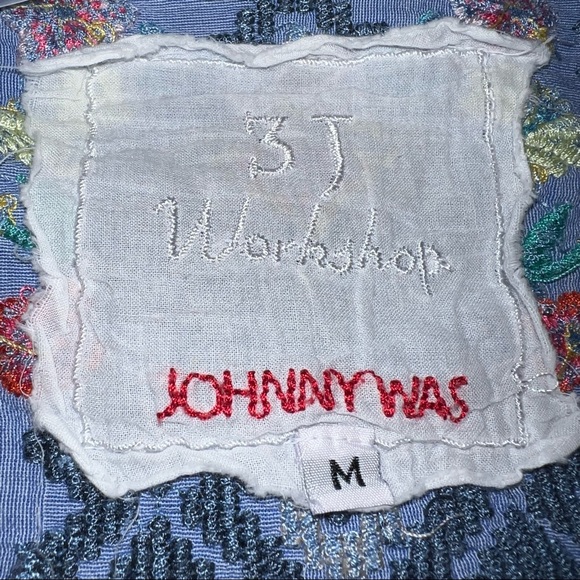 Johnny Was 3J Workshop Women's Floral High-Low Hem Button Down Long Sleeve Shirt - Picture 13 of 15